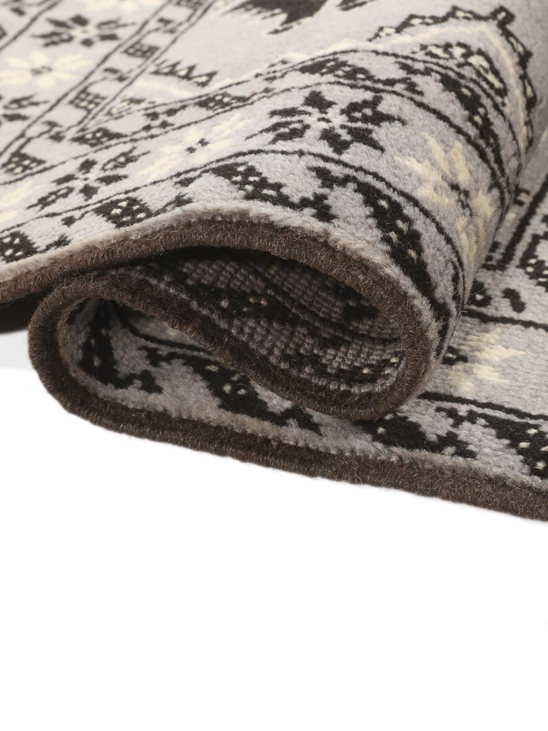 Hand-knotted Middle Eastern Baluch rug in grey and black with geometric patterns