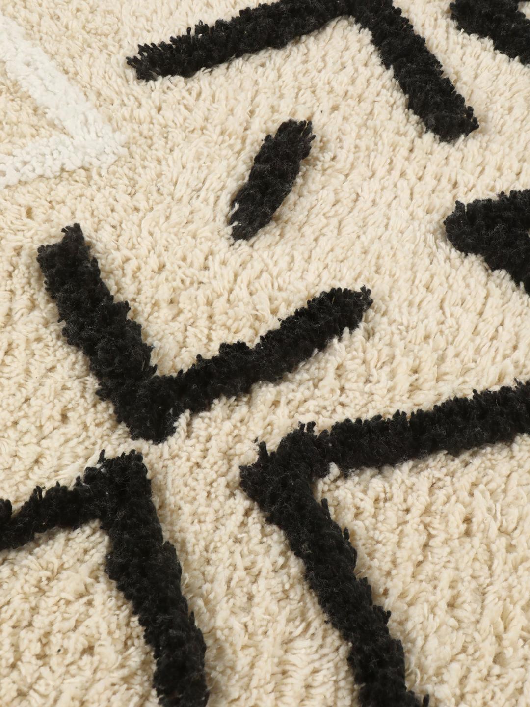 Tapis de bain en blanc naturel