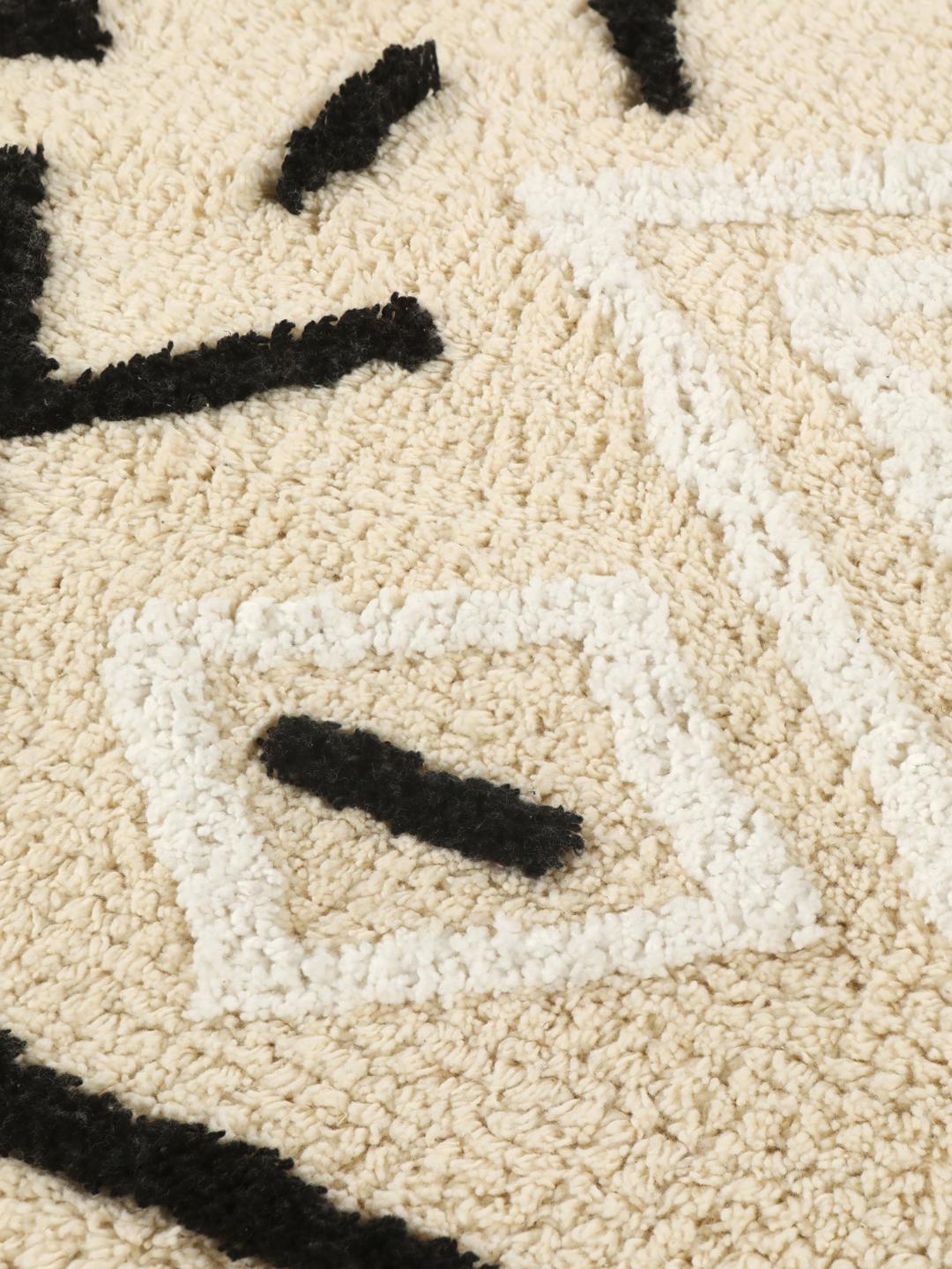 Tapis de bain en blanc naturel