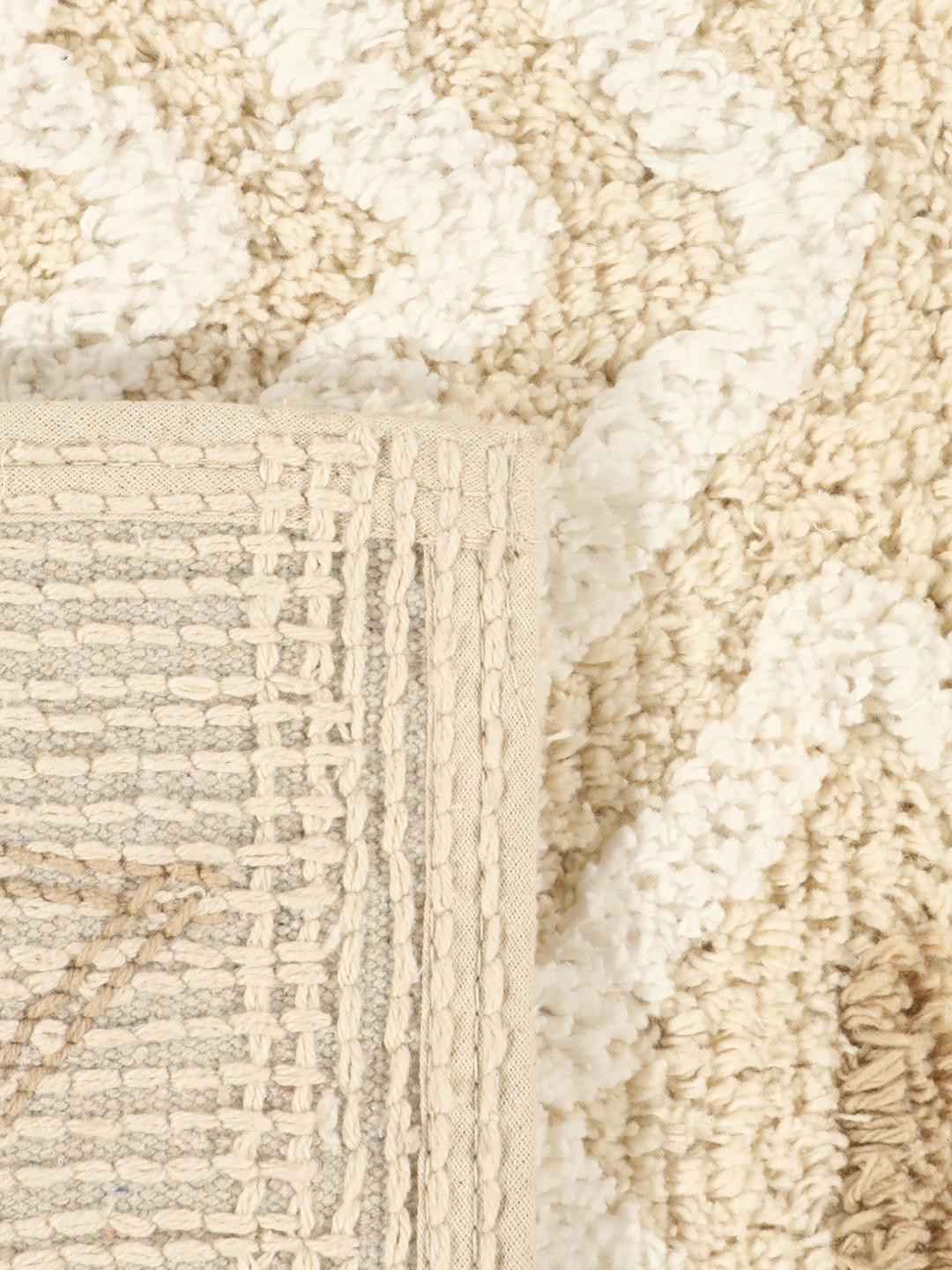Atlantis bademåtte i beige med geometrisk mønster