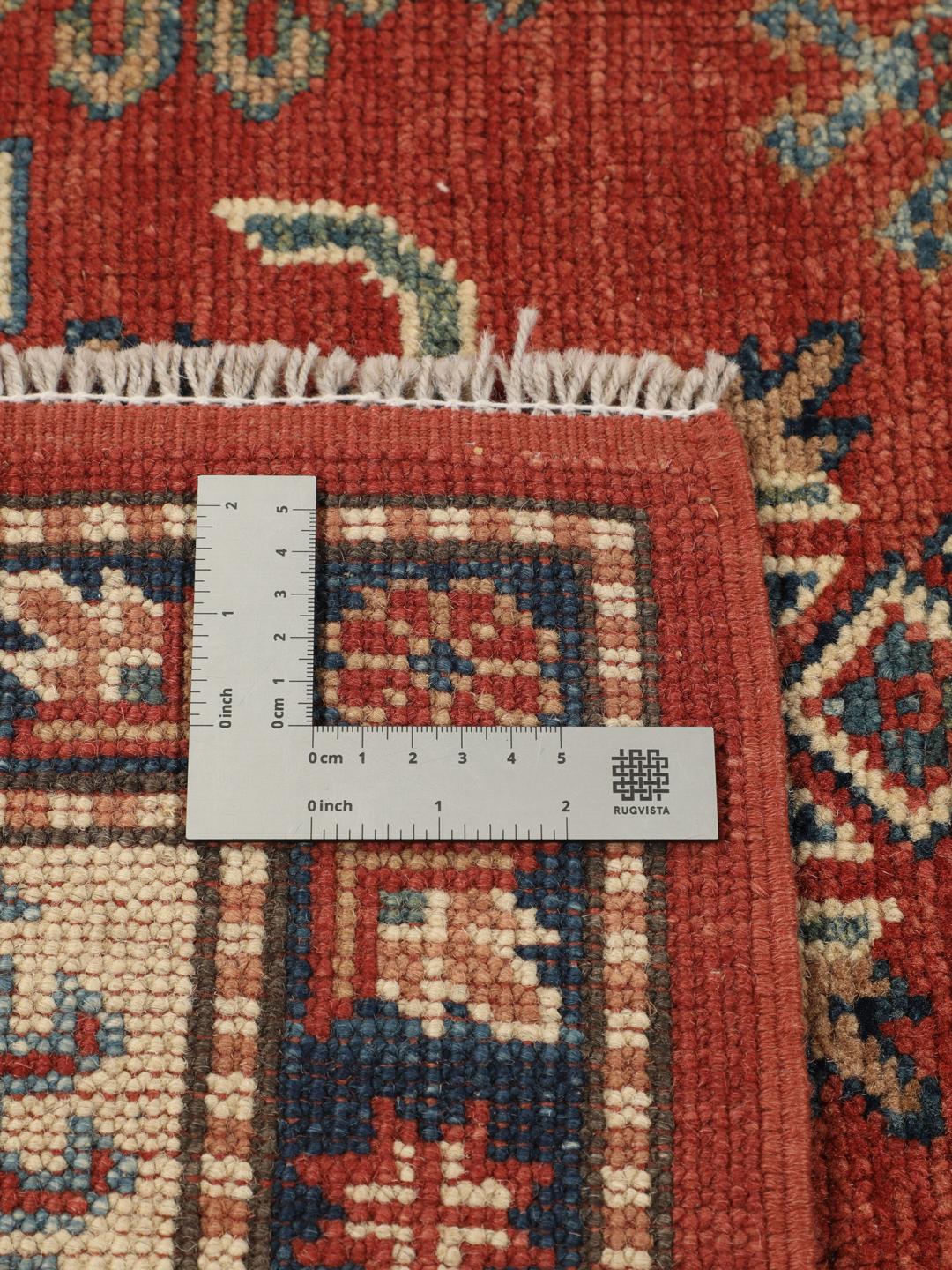 Covor Kazak înnodat manual din Afganistan cu un design geometric roșu și bej