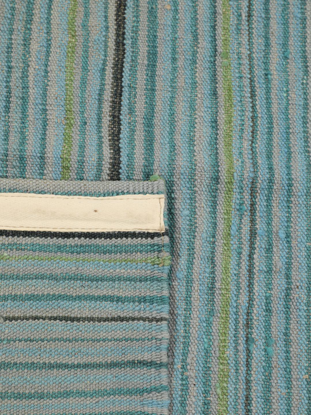 Handgeweven Afghaans Kilim tapijt met een gestreept lichtblauw en grijs patroon