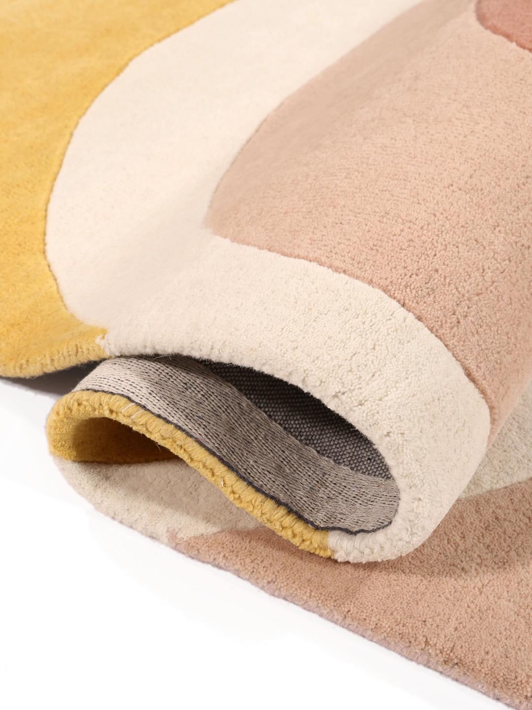 Pop retro gult teppe - Rugvista