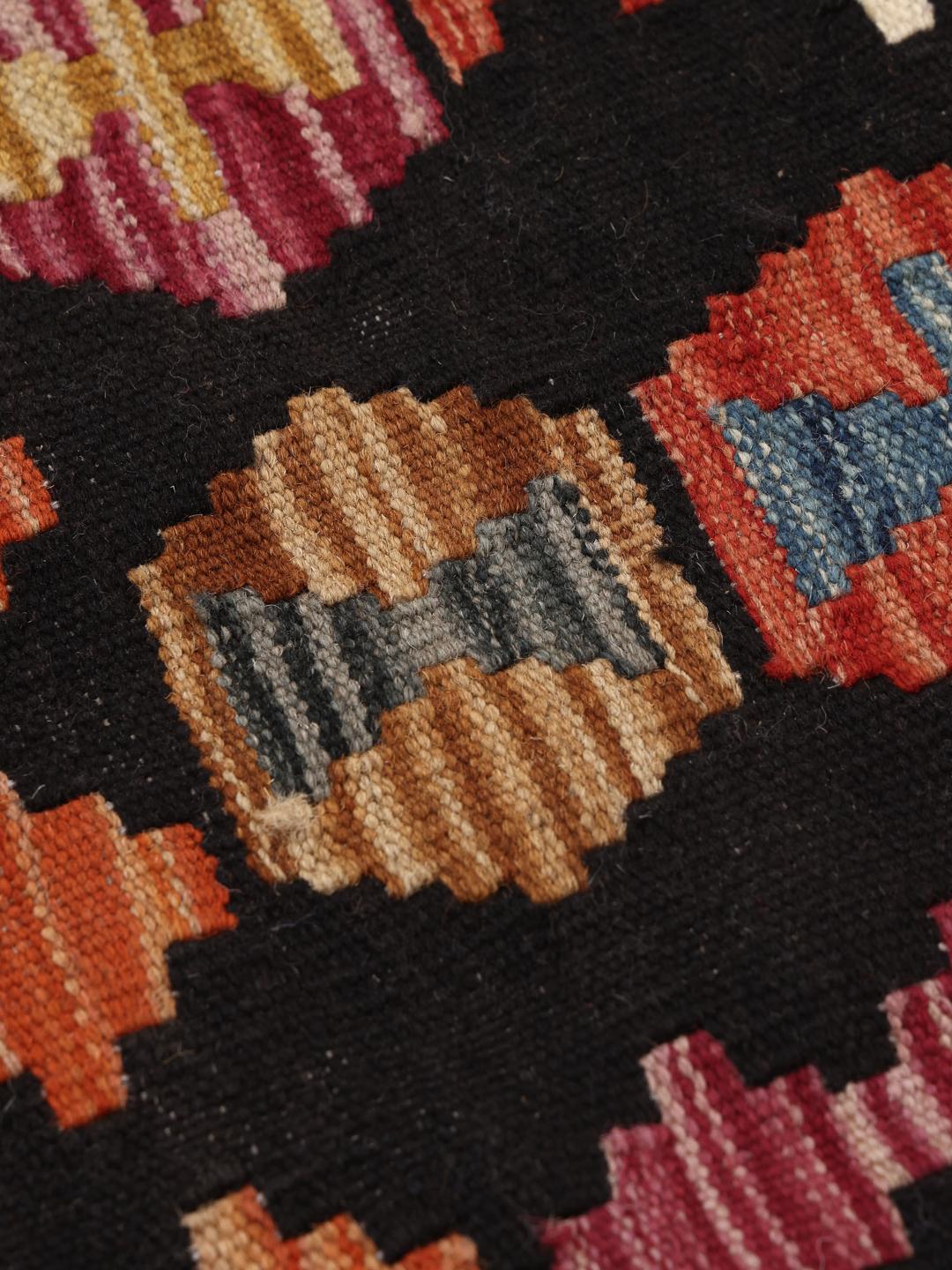 Groot handgeweven Afghan Kelim tapijt met een kleurrijk geometrisch ruitpatroon