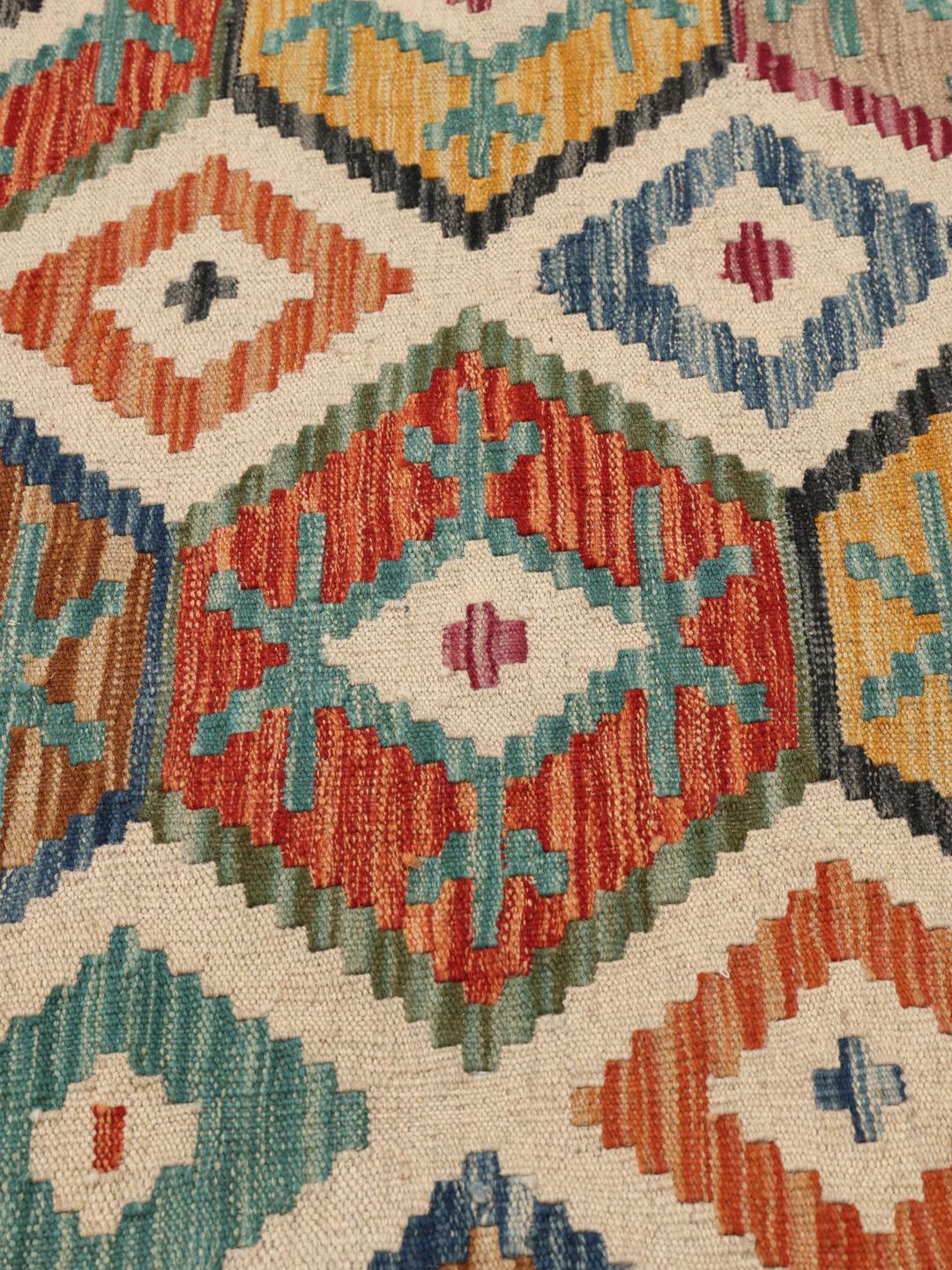 Groot handgeweven Afghan Kelim tapijt met een kleurrijk geometrisch ruitpatroon