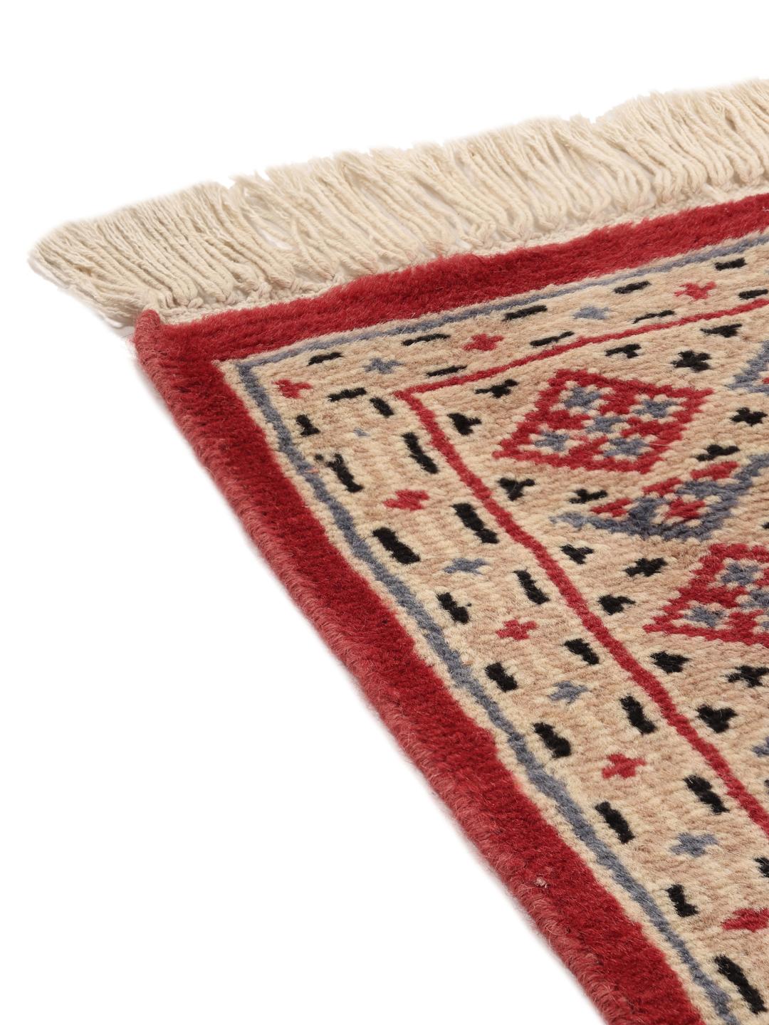 Hand-knotted Pakistan Bokhara 2ply rug with red and beige geometric patterns