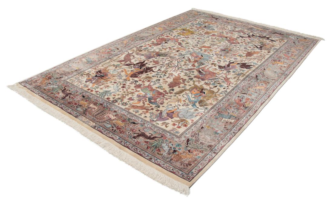 Handgeknoopt beige Ghom Kork/Zijde vloerkleed met een ingewikkelde Midden-Oosterse jachtscène