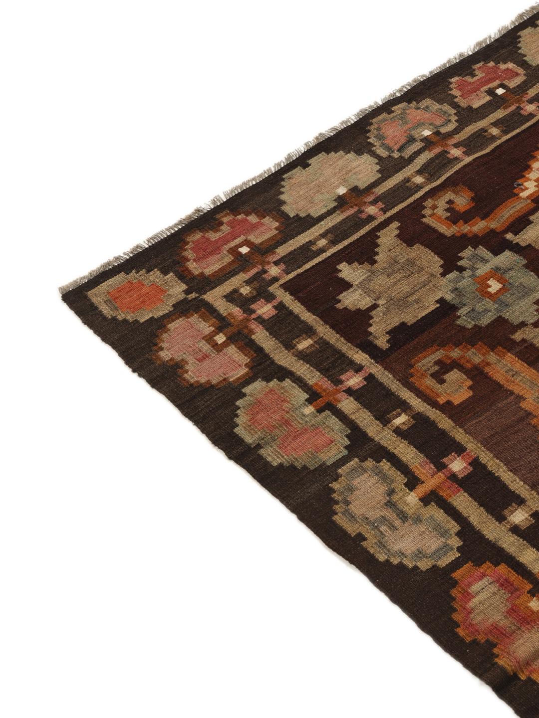 Håndvævet moldavisk rose-kilim-tæppe i brun med blomstermønstre