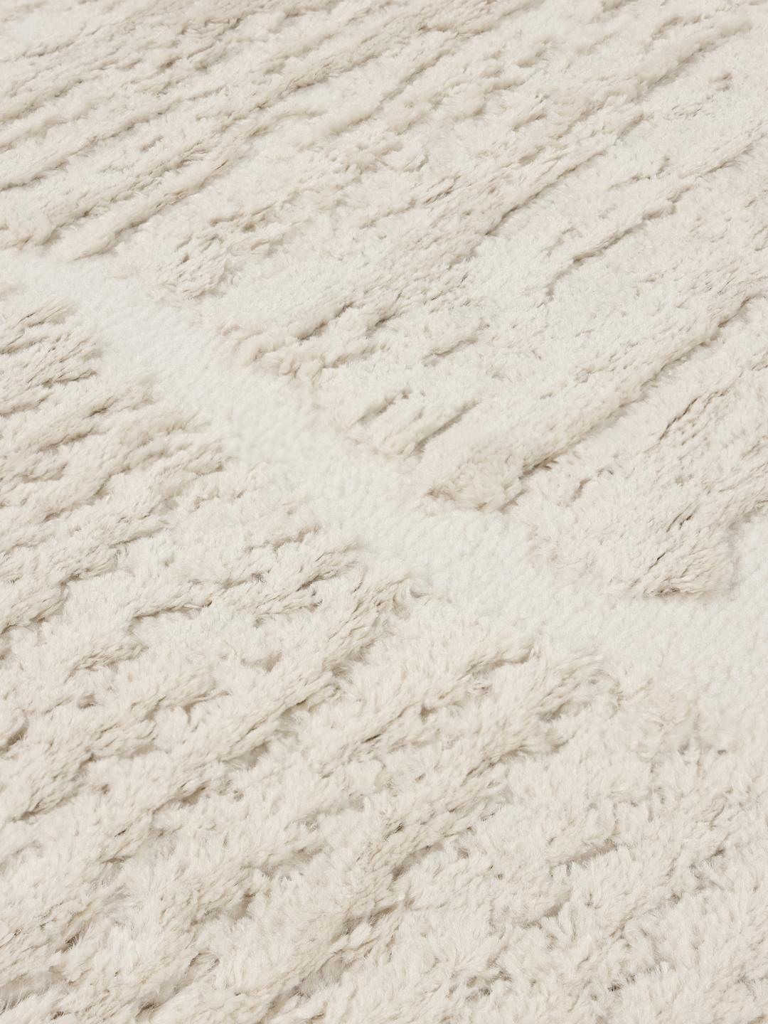
    Bizac - Cream white - 160 x 230 cm
  