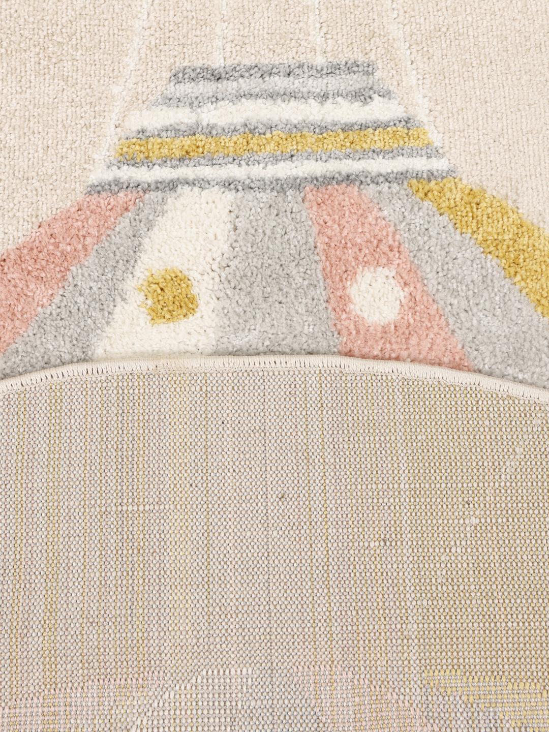 rundt beige og pink tæppe med varmluftballon motiv