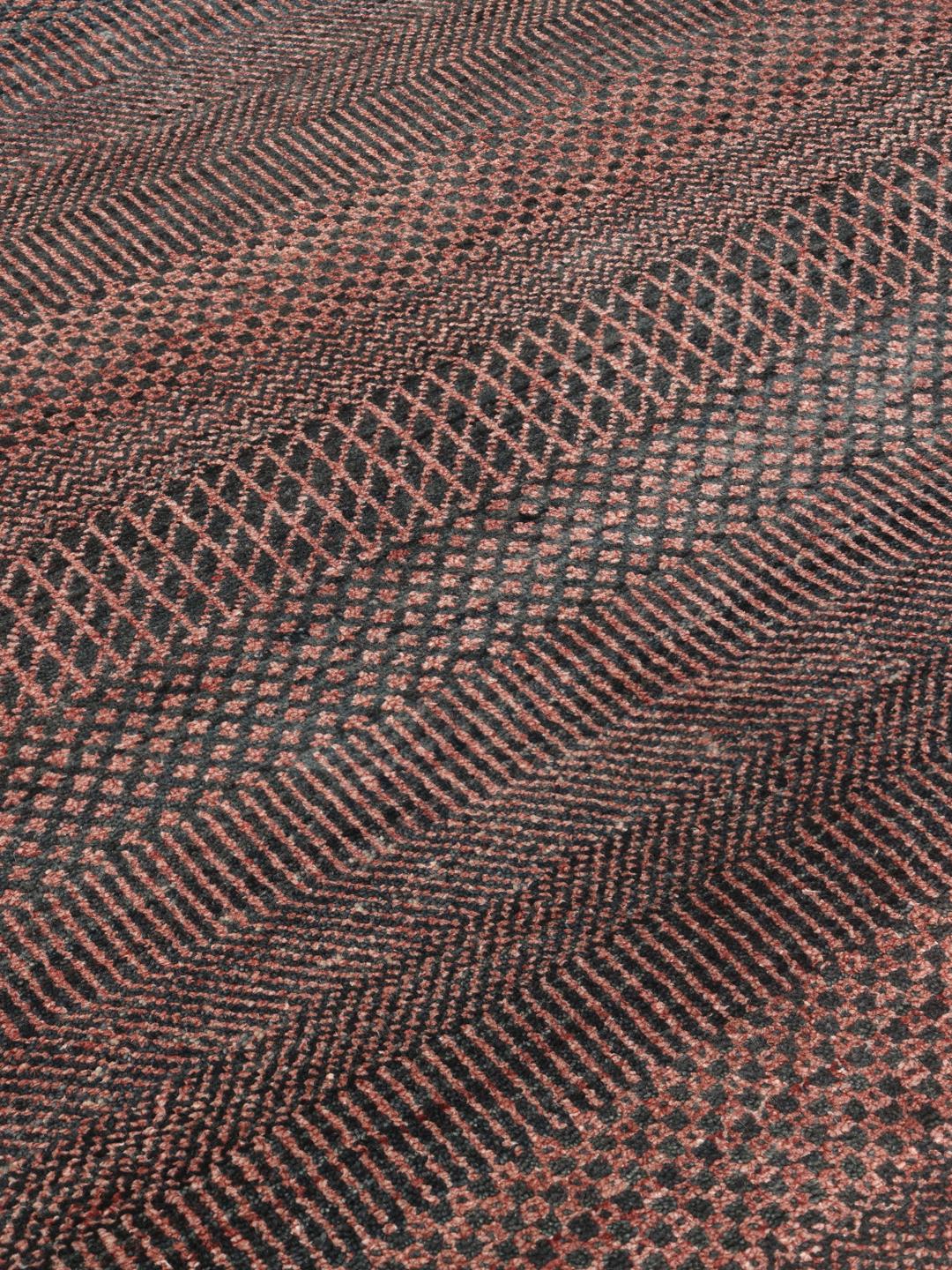 Hand-knotted Indian rug in multicolor with a subtle textured pattern