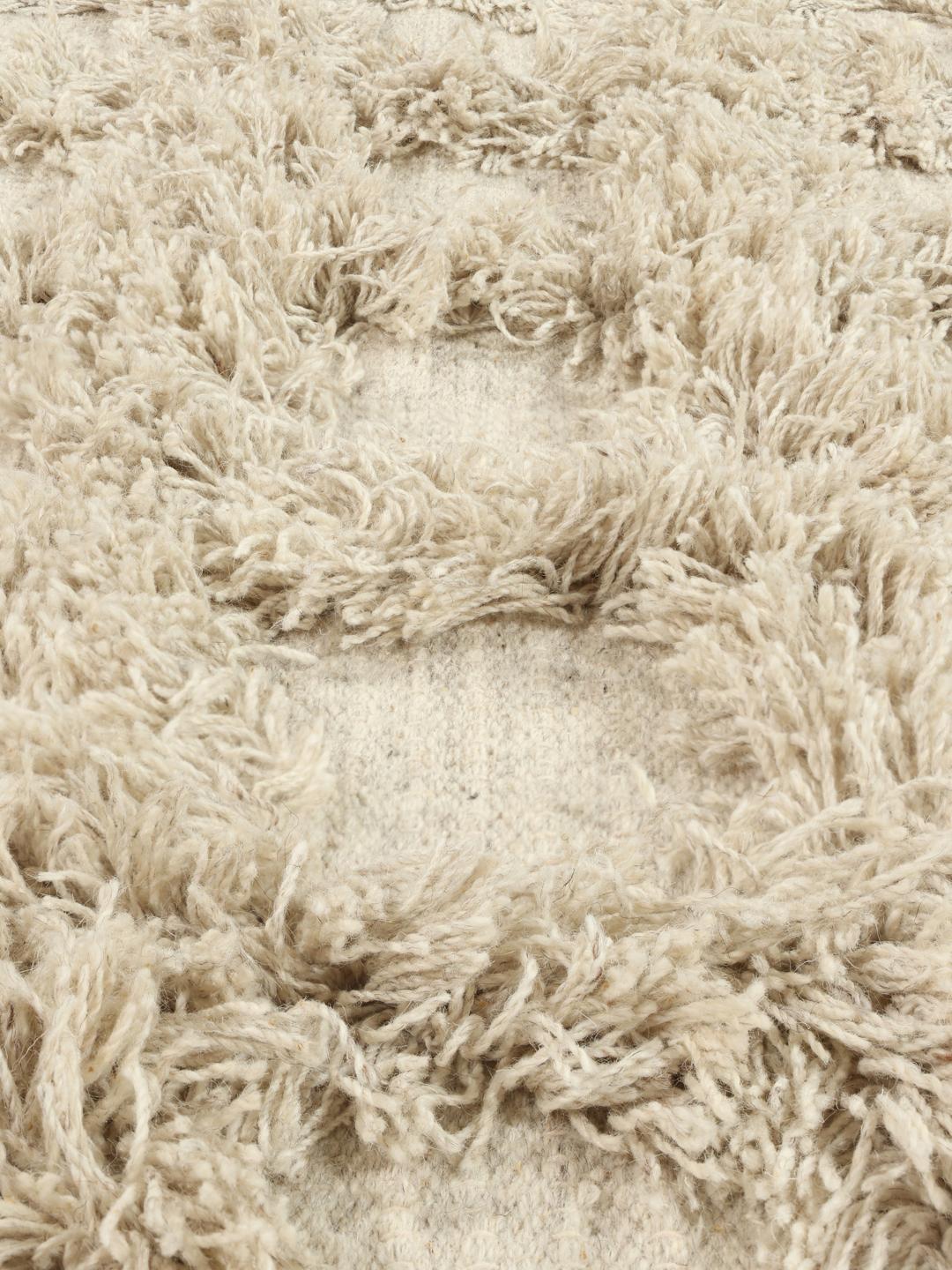 
    Henrix - Greige - 250 x 350 cm
  