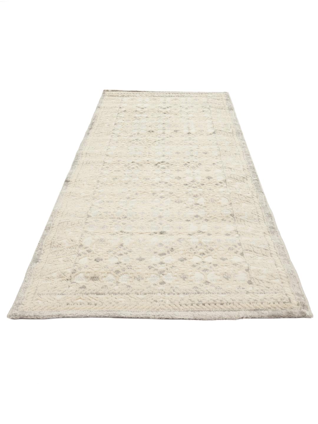 beige loper
