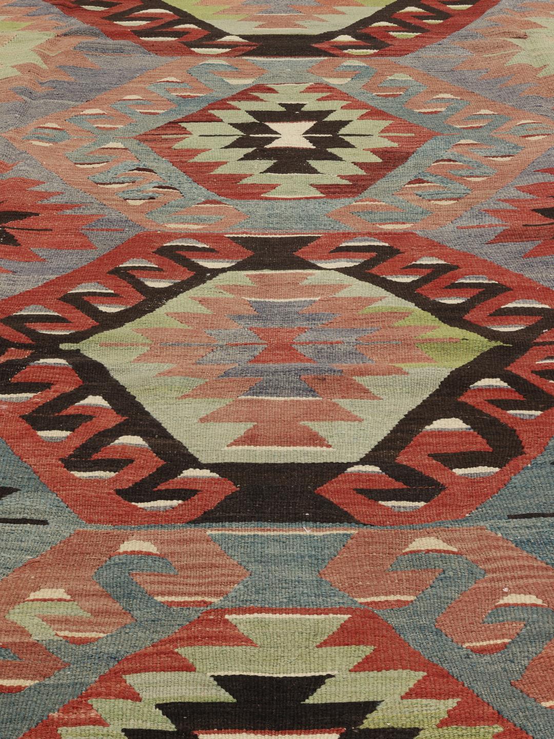 Vintage Turks kelim-tapijt met geometrische patronen in veelkleurige wol
