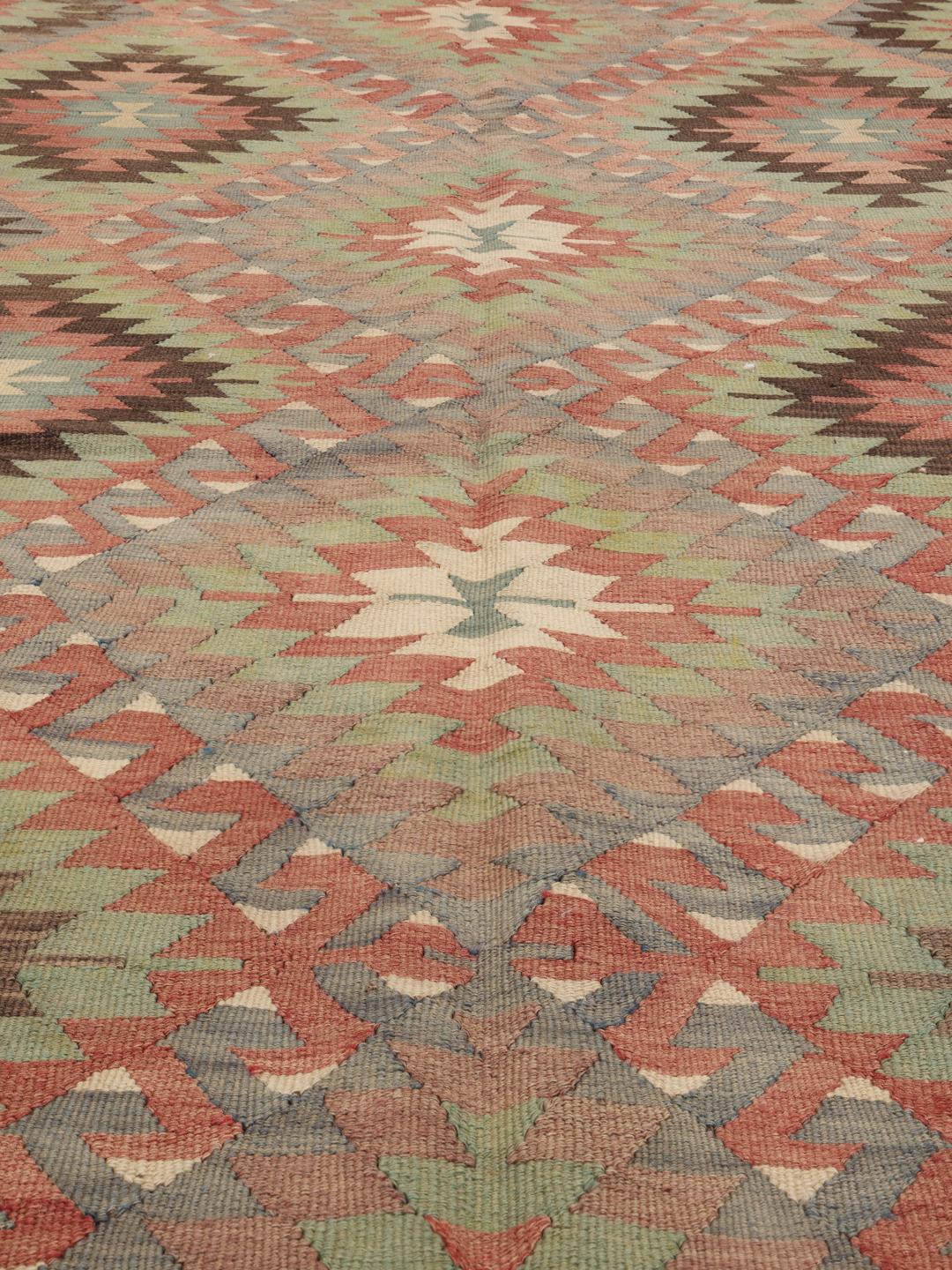 Tapis Kilim turc tissé à la main avec motif géométrique multicolore