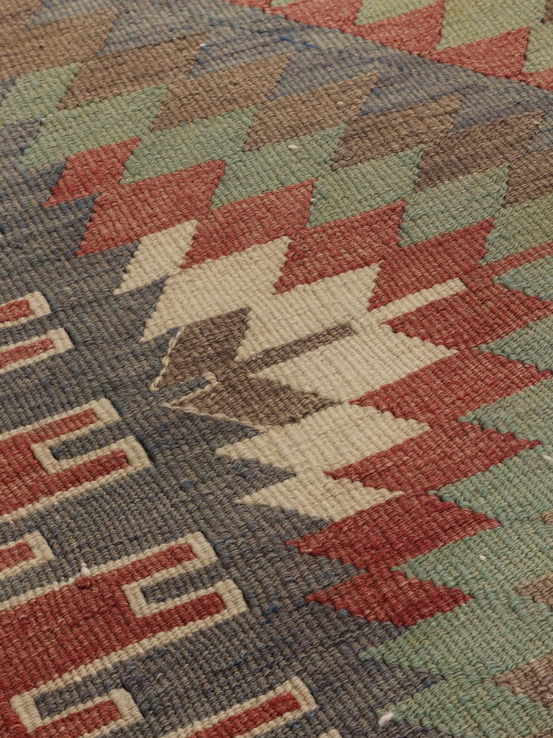 Tapis Kilim turc tissé à la main avec motif géométrique multicolore