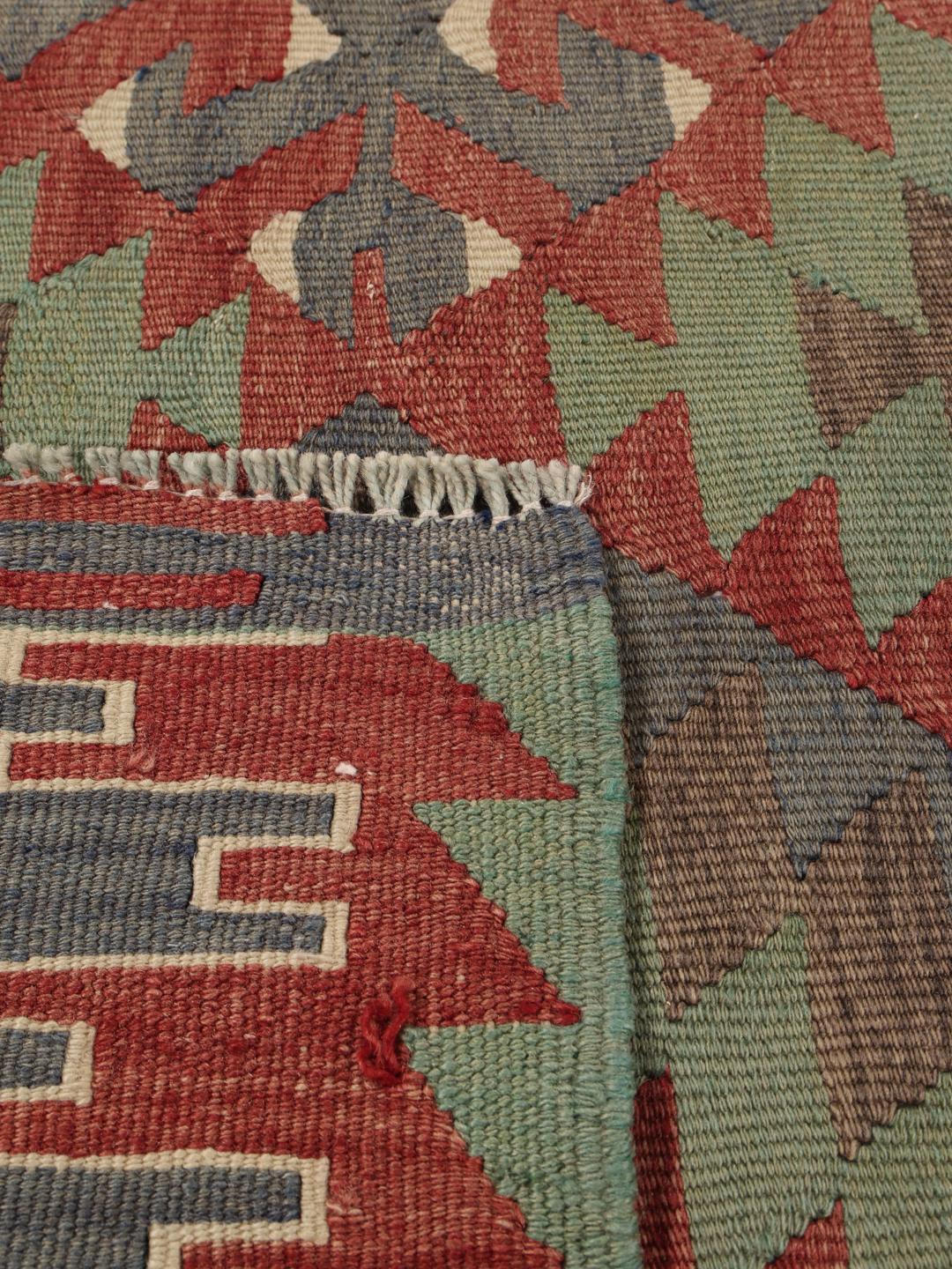 Tapis Kilim turc tissé à la main avec motif géométrique multicolore