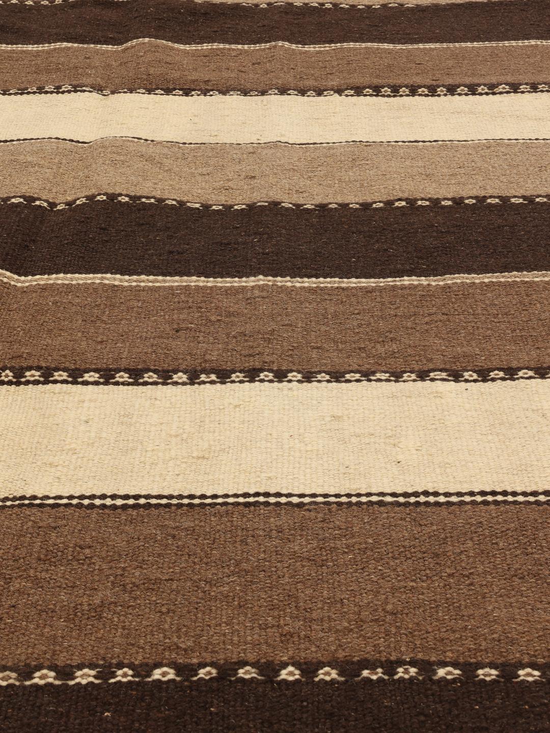 Handgeweven Kelim-tapijt uit het Midden-Oosten met bruine en beige strepen