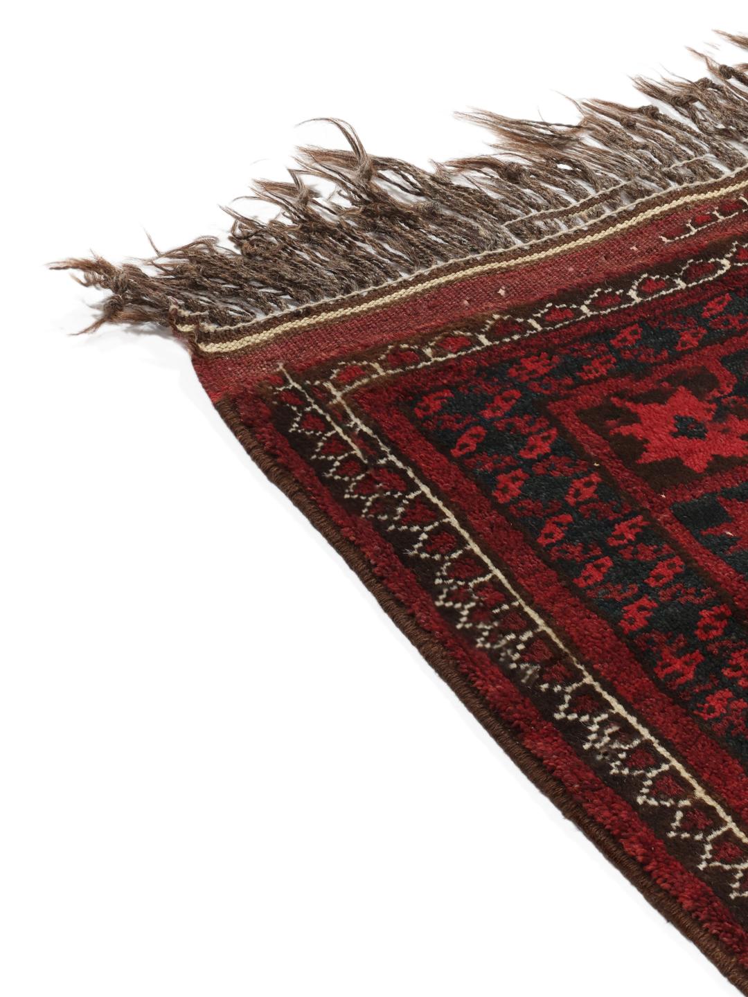 Tapis Afghan Khal Mohammadi noué à la main en rouge profond avec des médaillons géométriques
