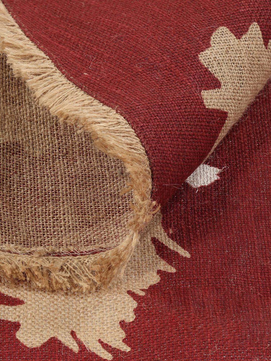 Winterland - Red / Beige - 120 x 120 cm