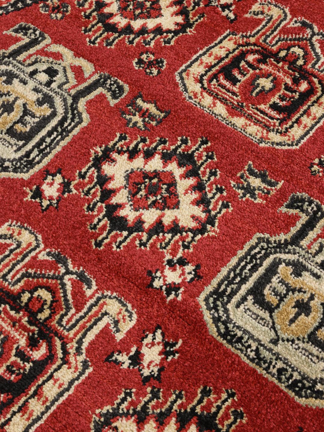 Tapis rond Kazak Simav avec des motifs traditionnels rouges et beiges