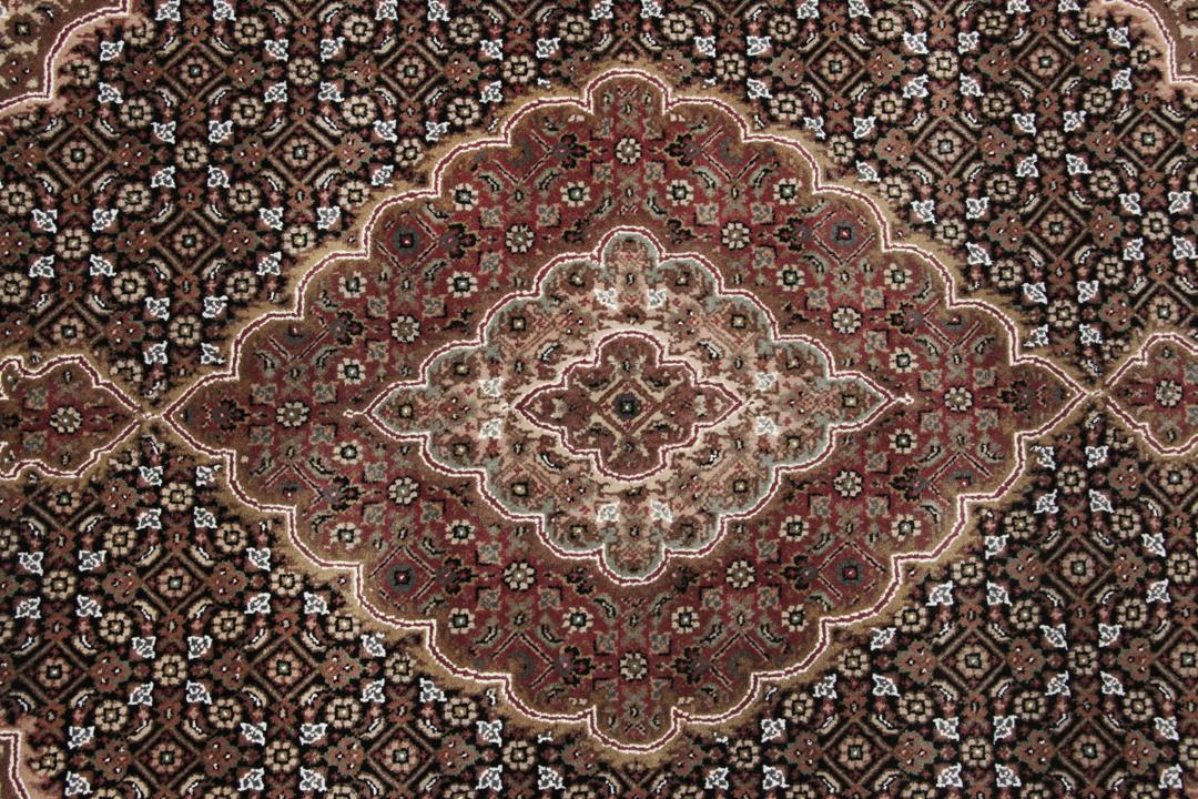 Ręcznie wiązany kwadratowy dywan Tabriz z Indii w odcieniach brązu i beżu