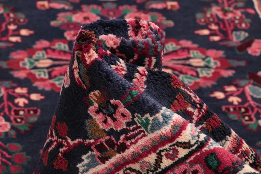 
    Hamadan - Black / Dark red - 102 x 401 cm
  