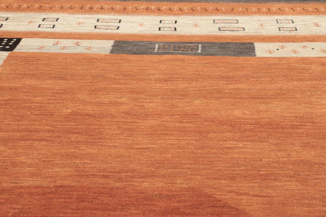 Tapis en laine Loribaft Fine noué à la main originaire de Perse en orange et gris foncé