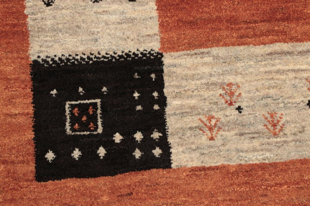 Tapis en laine Loribaft Fine noué à la main originaire de Perse en orange et gris foncé
