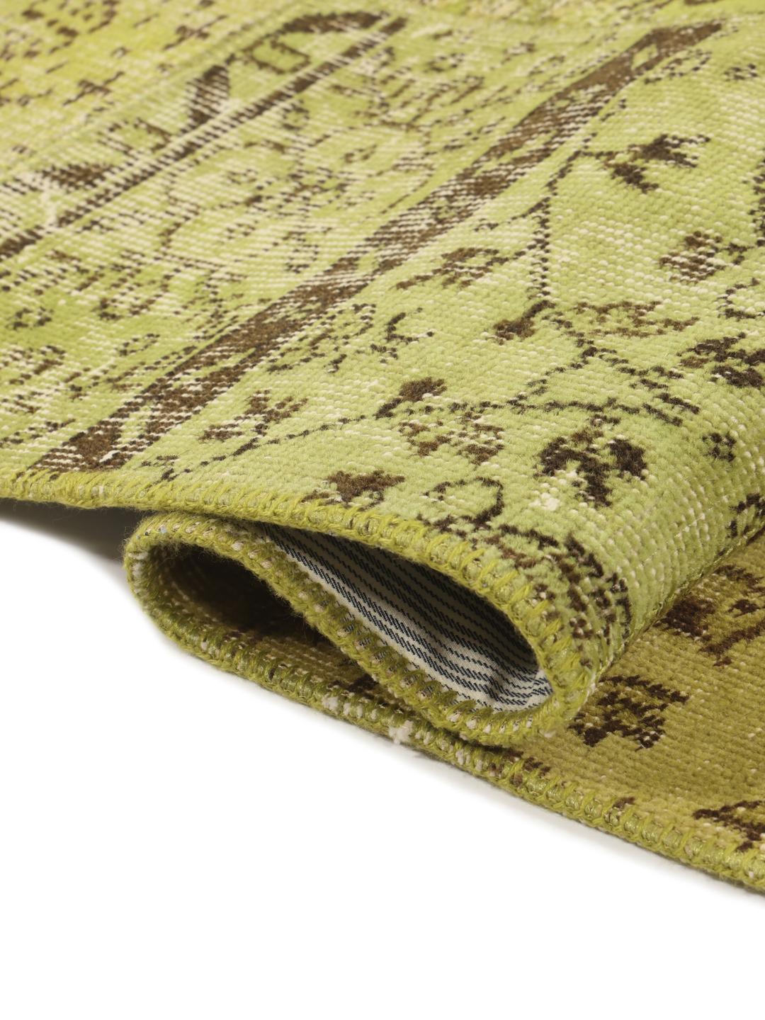 Een uniek handgemaakt groen patchwork tapijt uit het Midden-Oosten