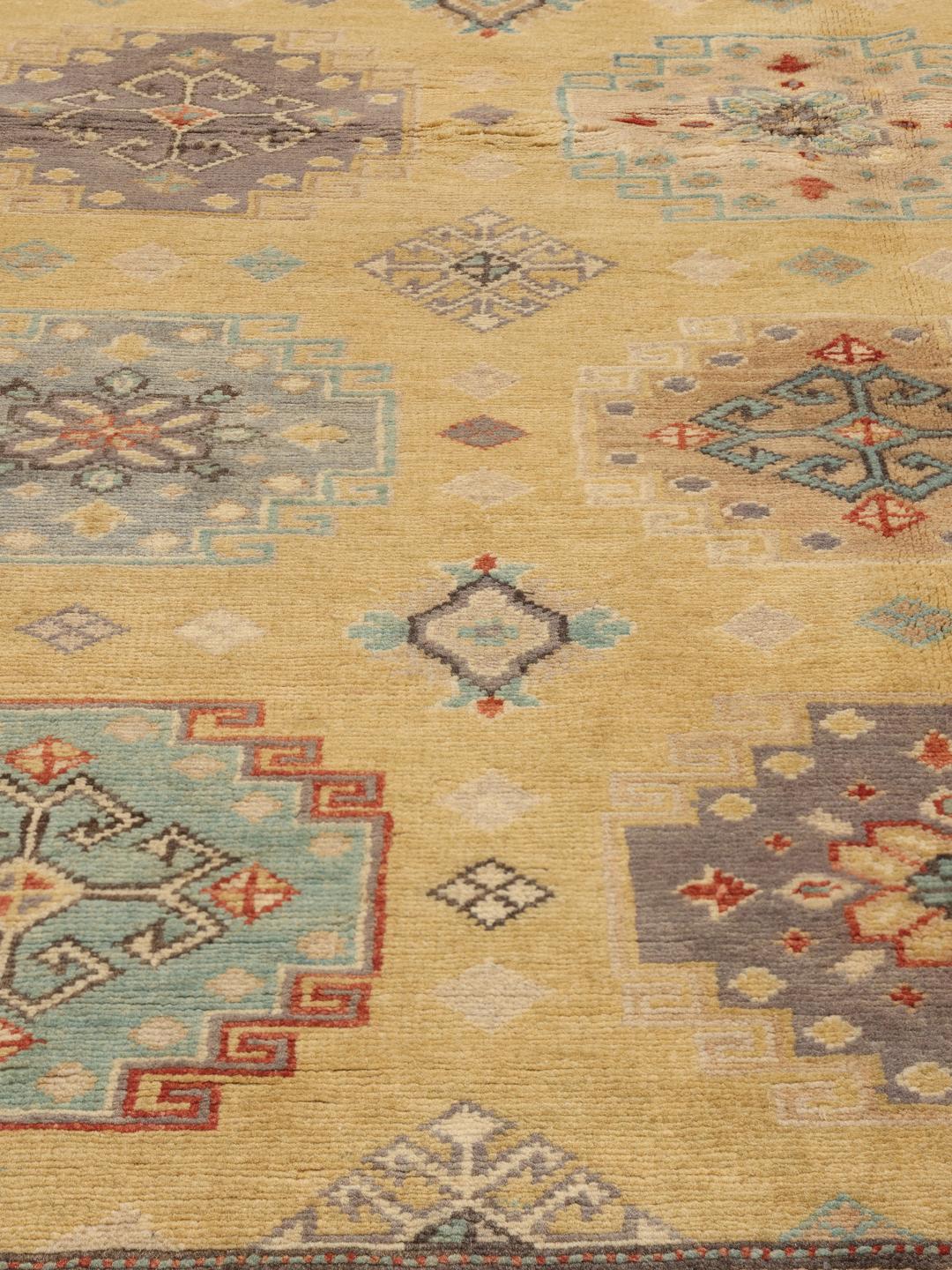 Handgeknoopt Afghaans Kazak-tapijt met beige veld en geometrische motieven