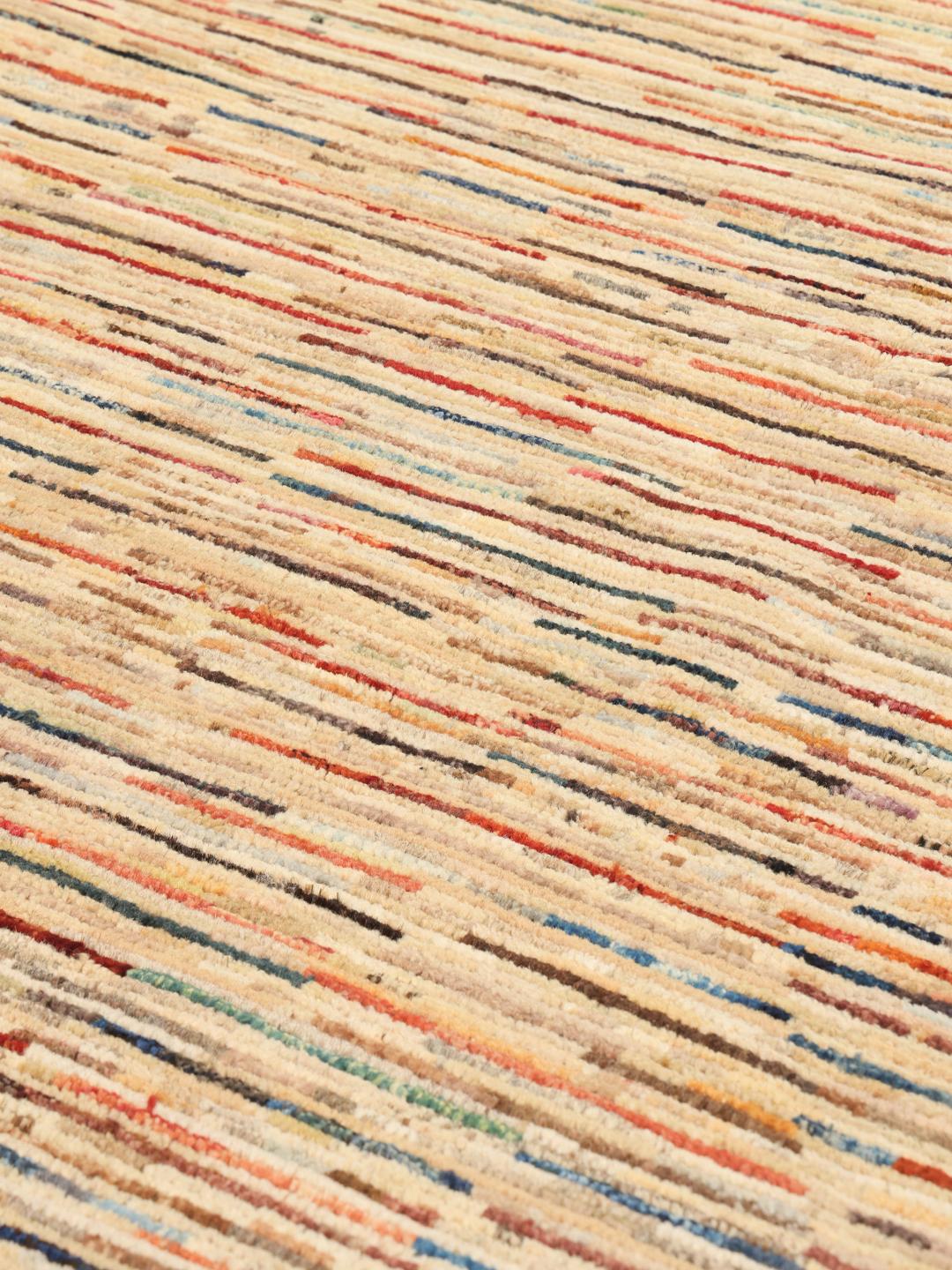 Tapis afghan moderne noué à la main avec un motif à rayures dans des tons beiges et multicolores