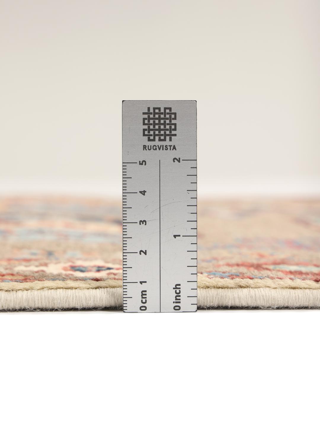 Handgeknoopt Afghaans Kazak-tapijt met een beige veld en geometrische motieven