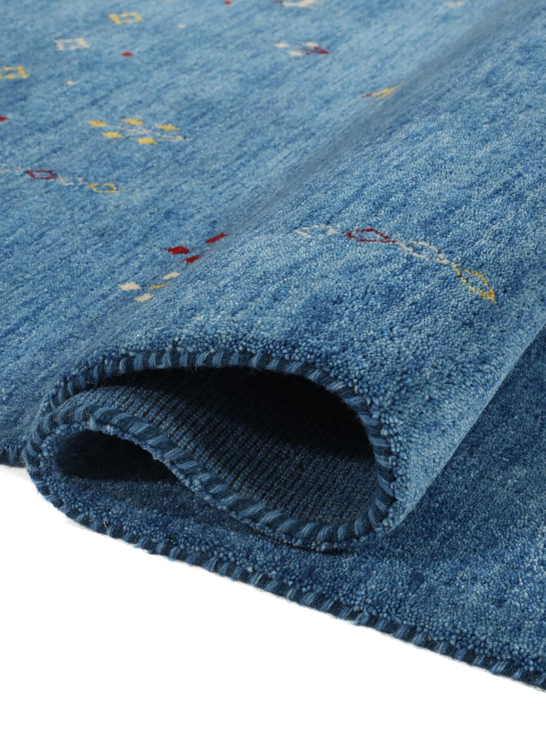 blauw tapijt