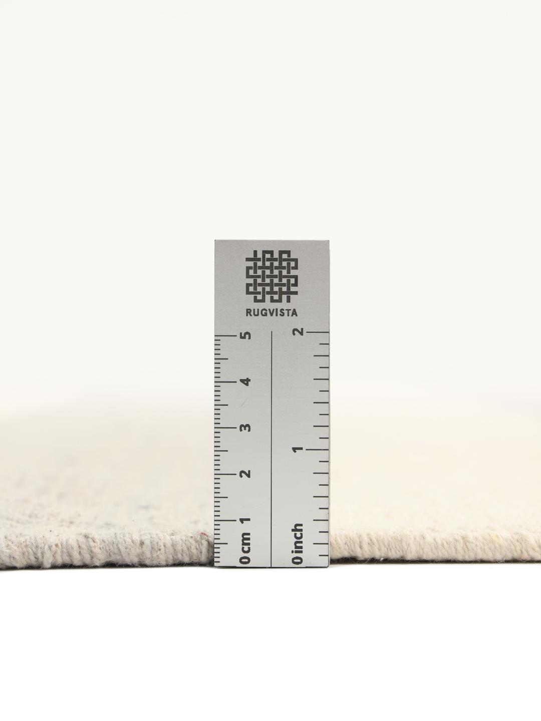Tapis de couloir en coton tissé à la main avec un motif rayé gris et blanc cassé