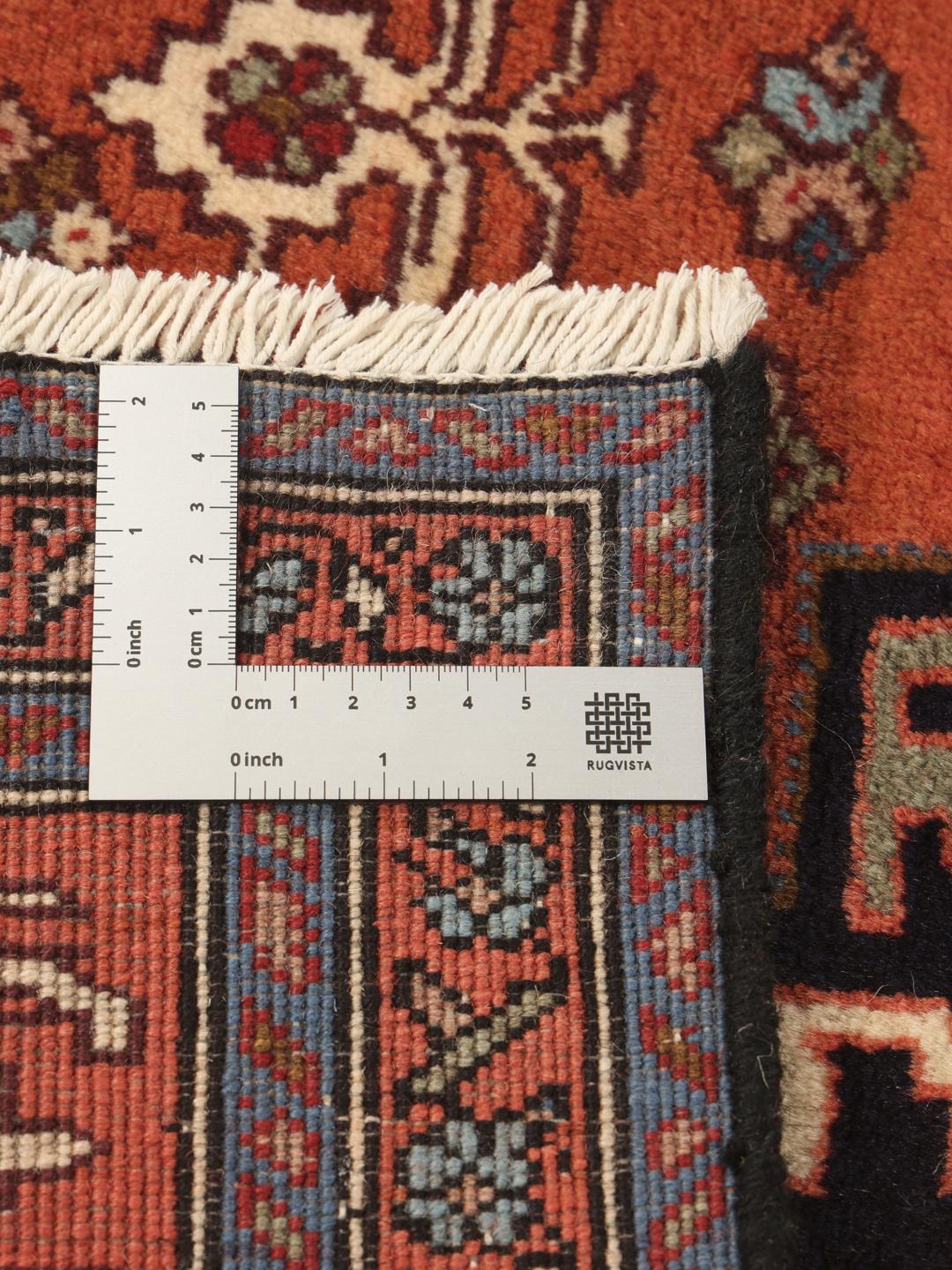 Handgeknoopte Ardebil loper in donkerrood met geometrische medaillons