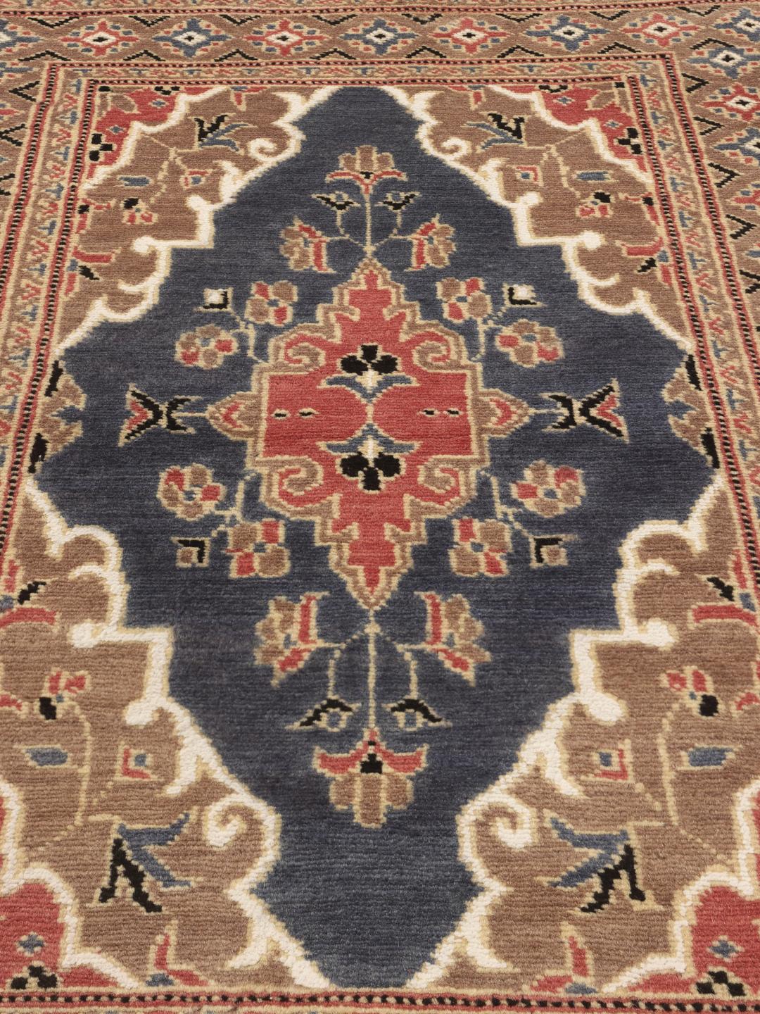 Met de hand geknoopt Pakistan Bokhara tapijt in blauw met traditionele patronen