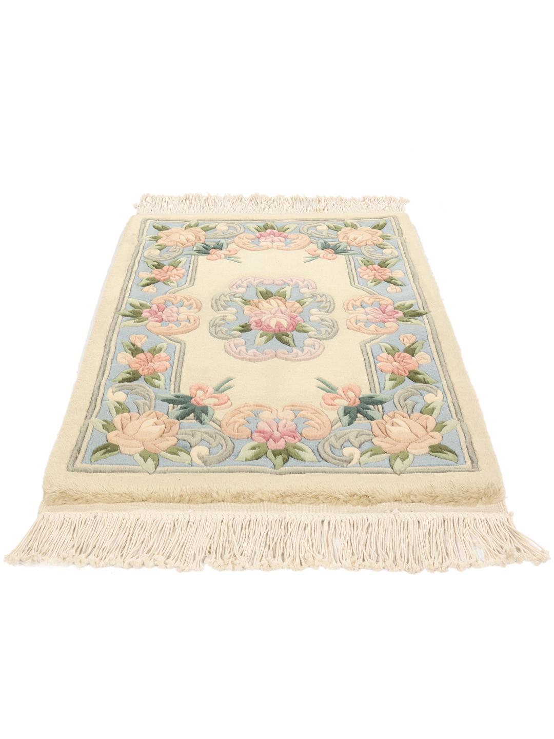 Håndknyttet kinesisk tæppe med blomstermotiver i blå og beige