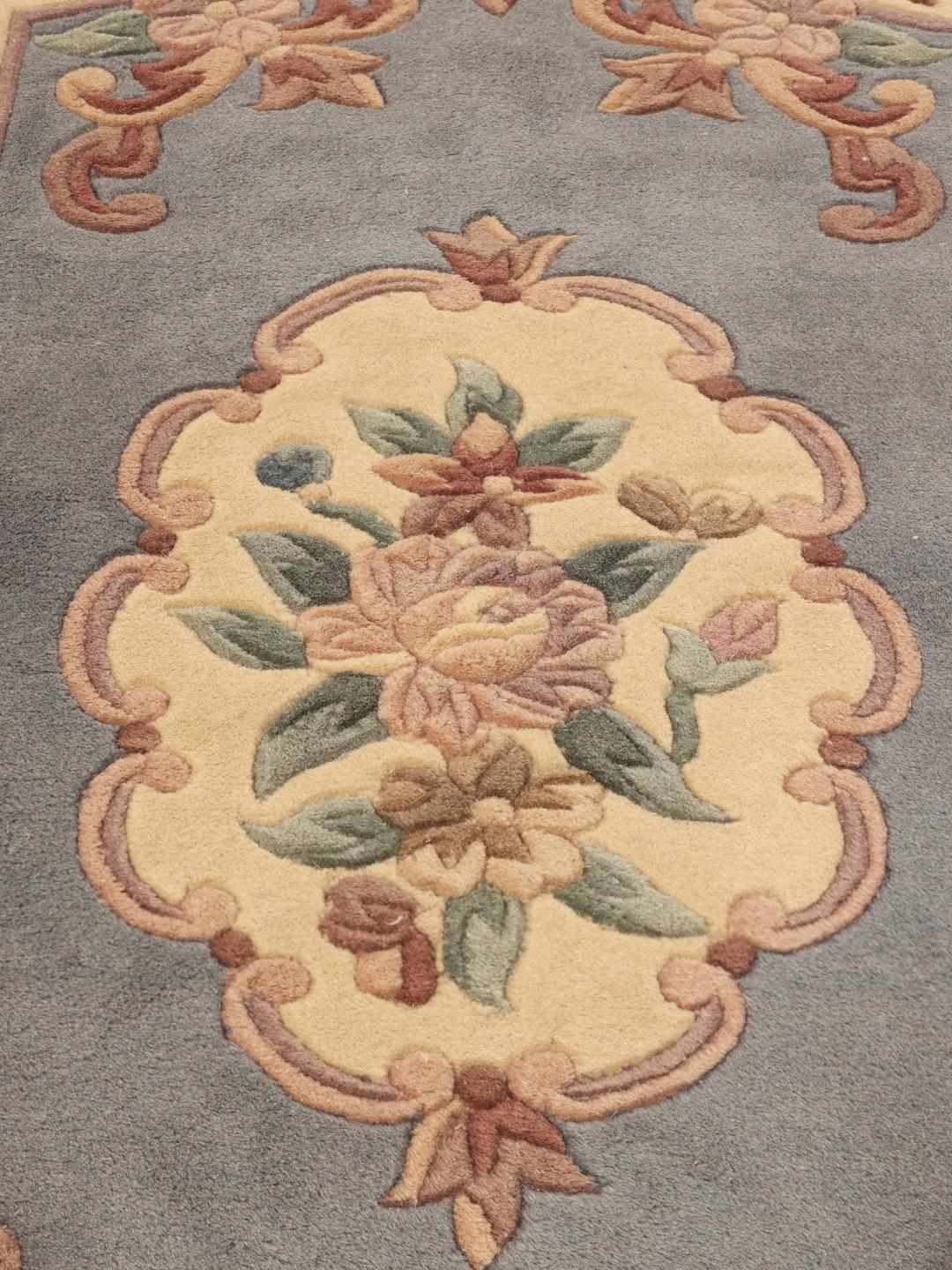 Håndknyttet blomstret kinesisk tæppe i blå og beige