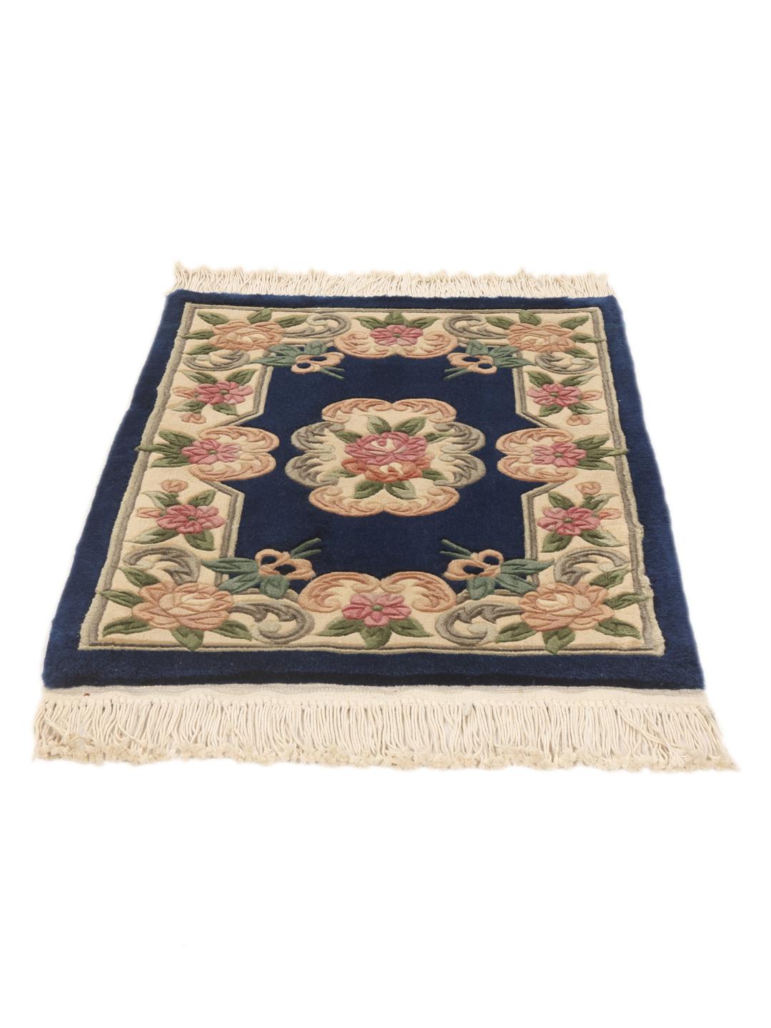 Hand-knotted Chinese rug with a floral design in blue and beige