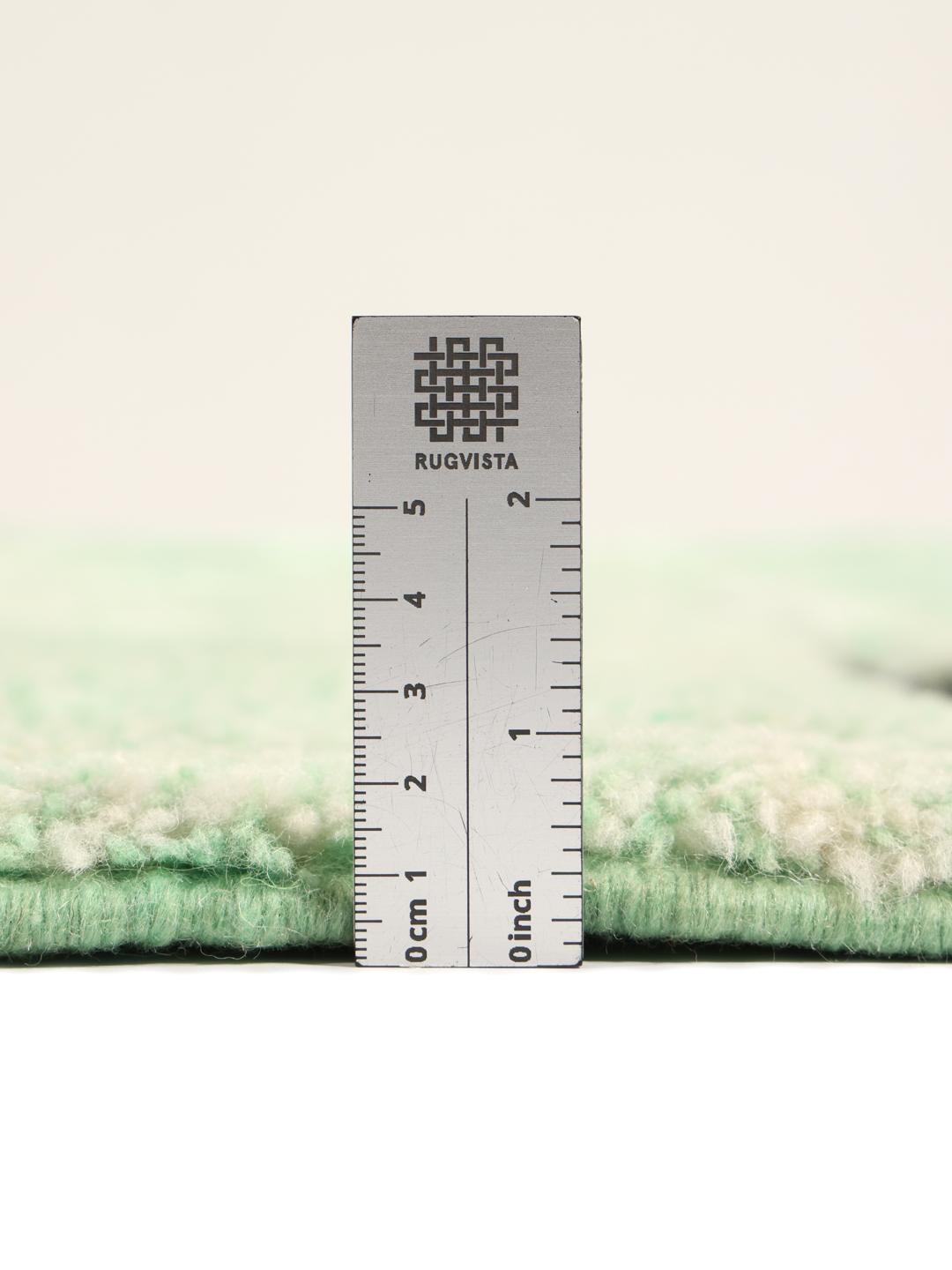 Handgeknoopt Marokkaans Berbertapijt met een geometrisch groen baksteenachtig patroon