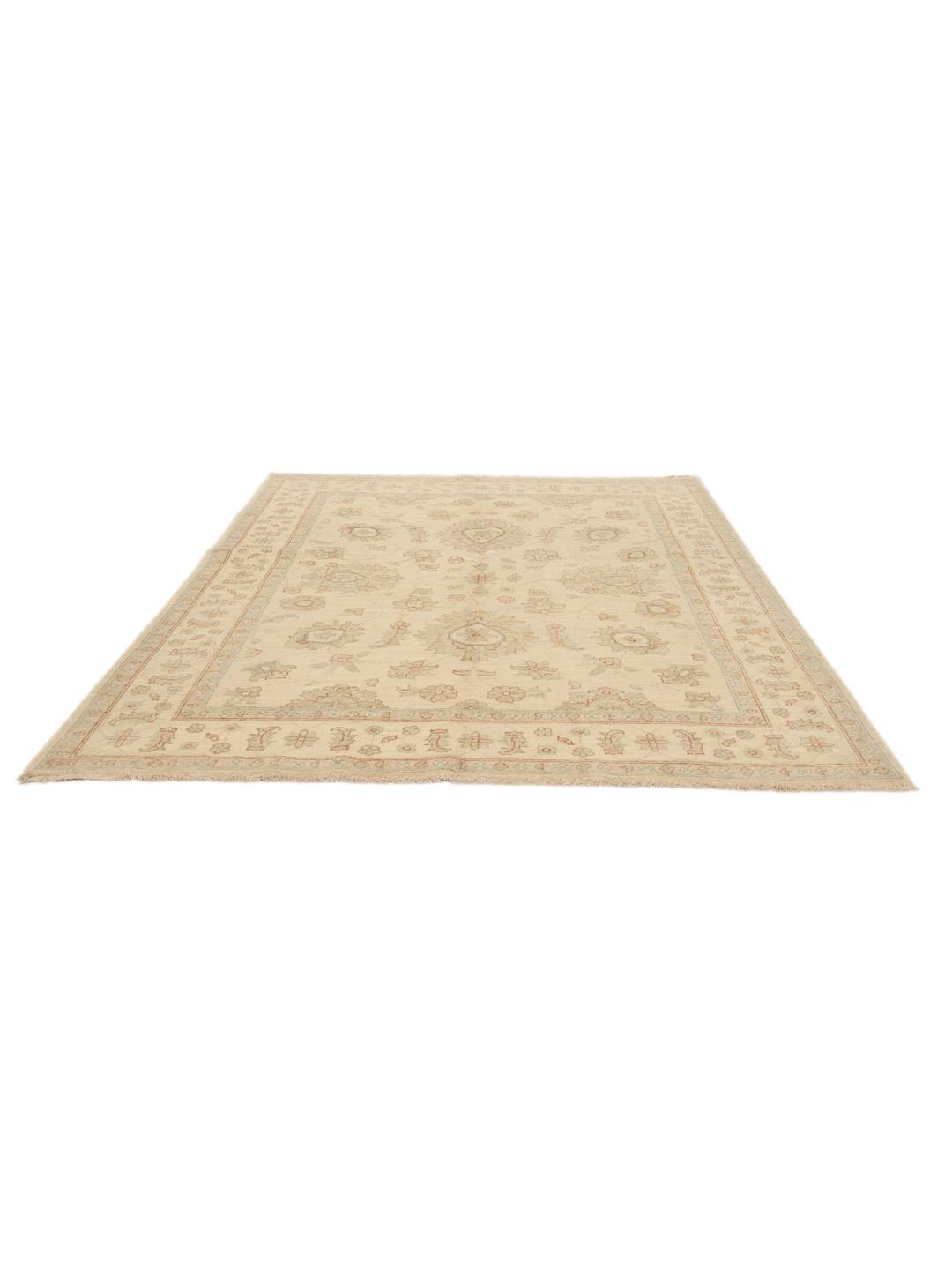 Handgeknoopt Ziegler-tapijt uit Afghanistan in beige met bloemmotieven