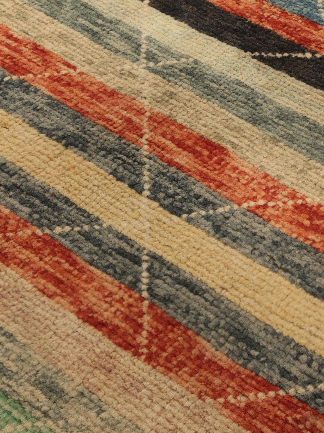 Tapis afghan noué à la main avec un motif rayé multicolore
