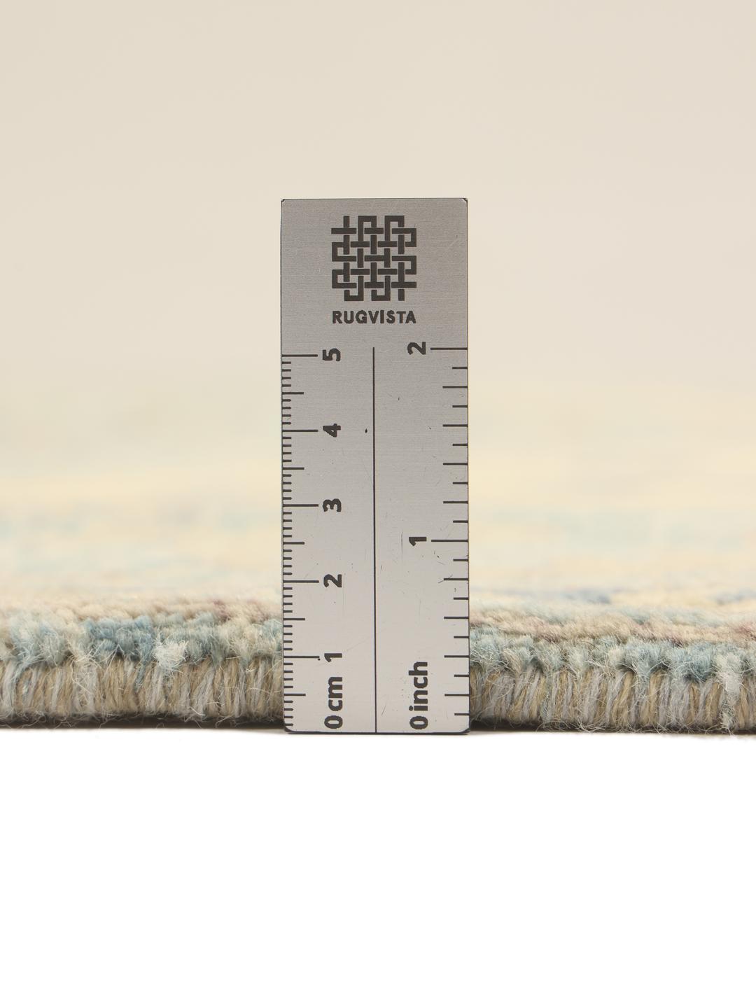 Handgeknoopt Afghaans tapijt met een blauw en beige medaillonpatroon