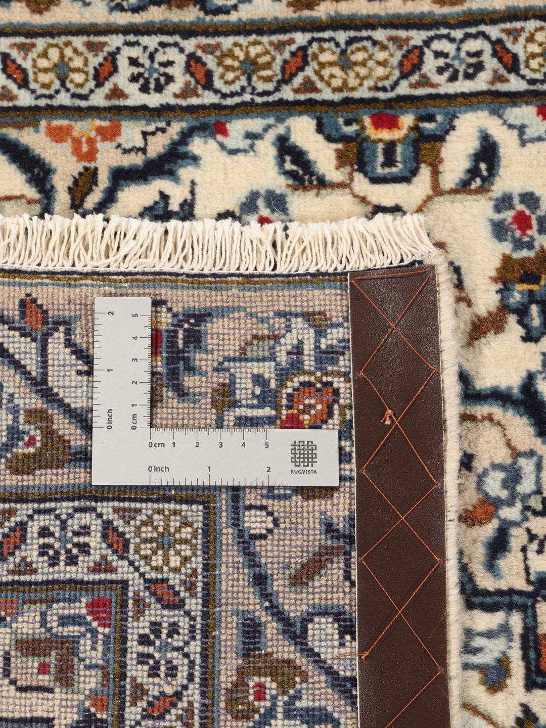 Handgemaakte Keshan loper uit het Midden-Oosten in beige met bloempatronen