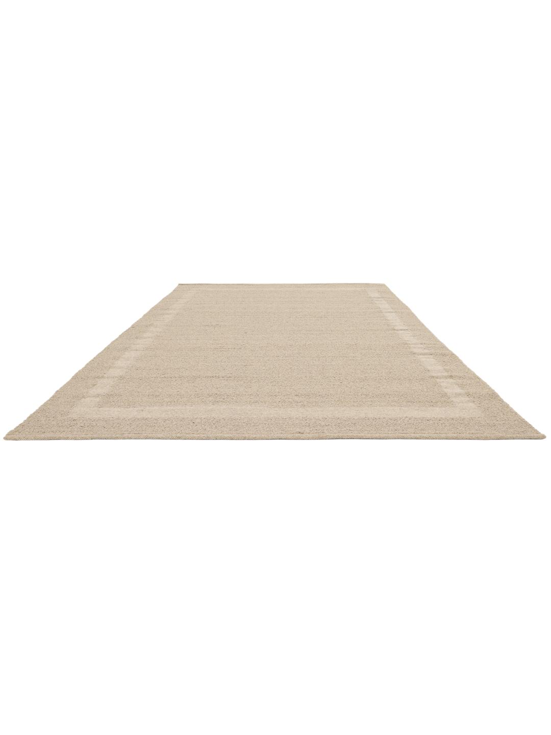 
    Gunde - Taupe brown - 200 x 300 cm
  