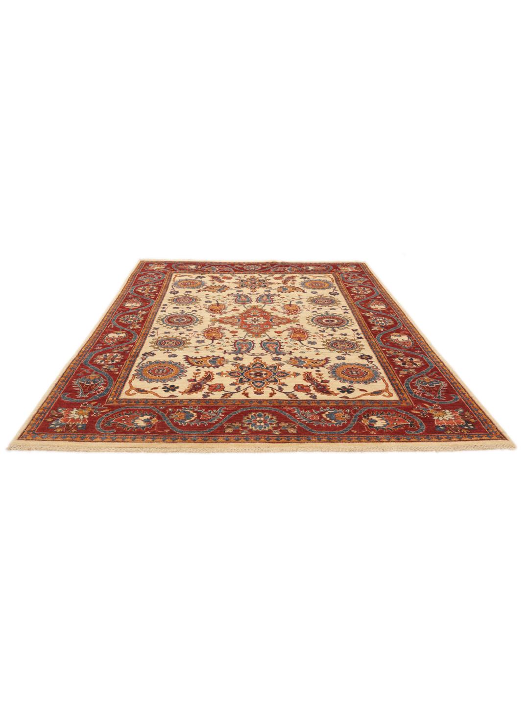 Handgeknoopt Pakistaans tapijt met een floraal en paisley patroon in rood en beige