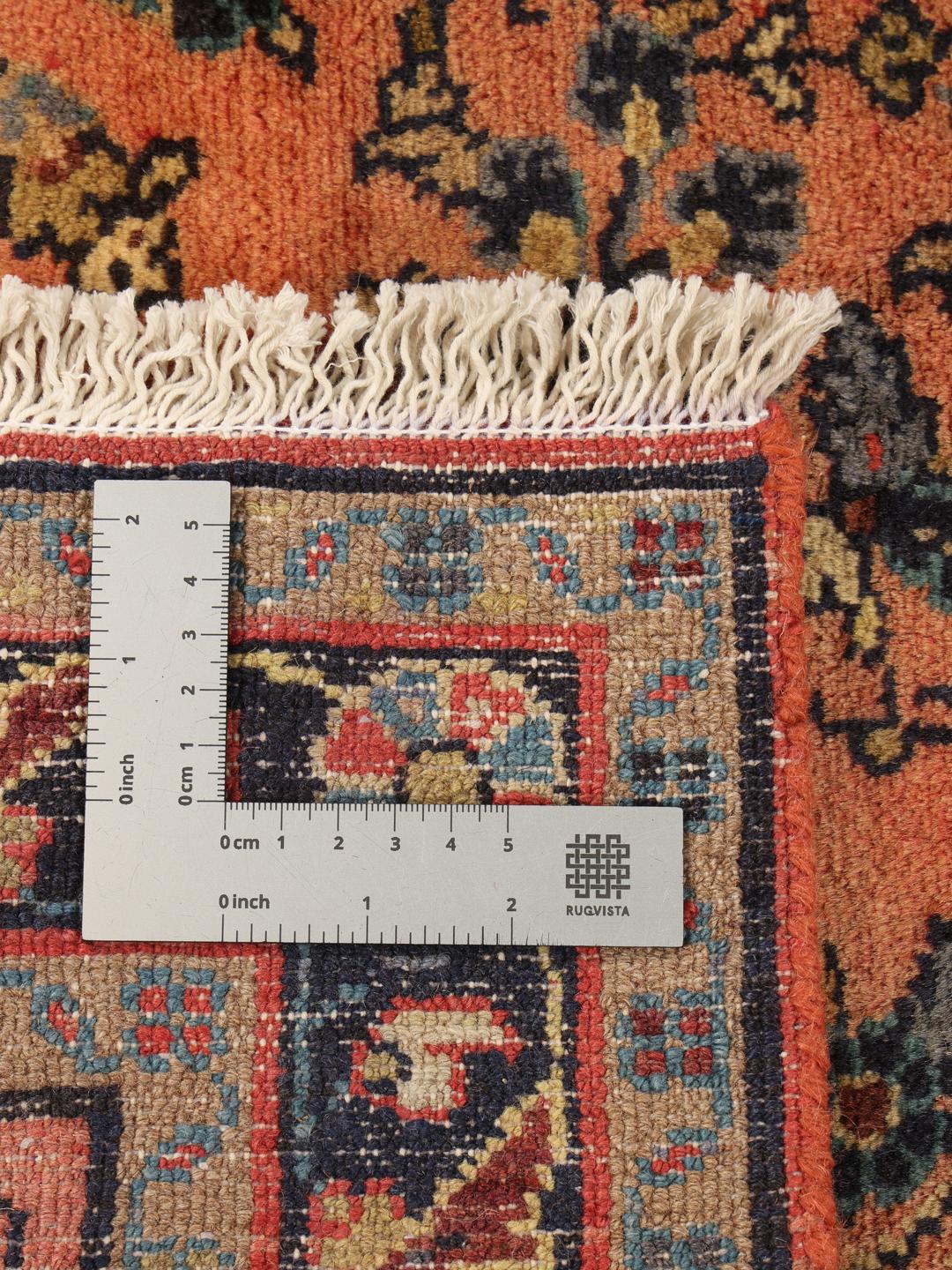 Tapis de couloir Mehraban fait main avec des motifs floraux complexes dans des tons rouges et bleus