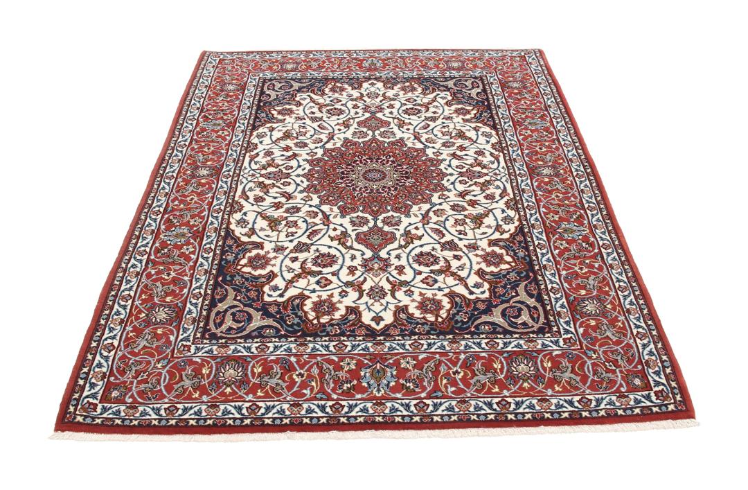 Handgeknoopt Isfahan-tapijt uit het Midden-Oosten in rood en crème