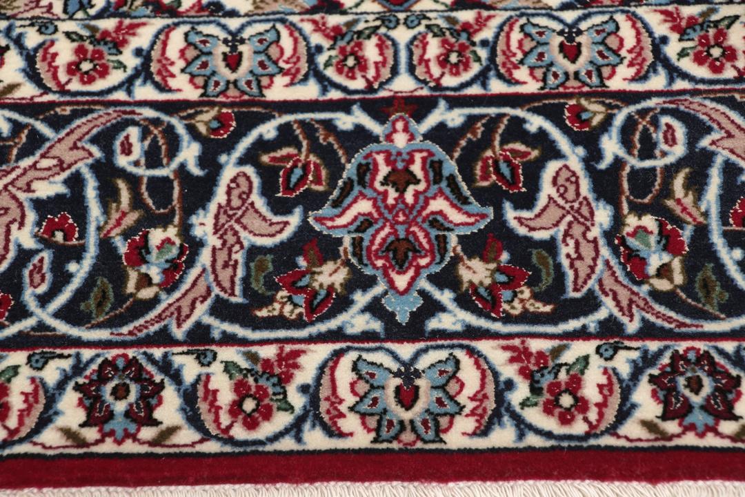 Ručno vezani tepih Isfahan s Bliskog istoka u crvenim tonovima